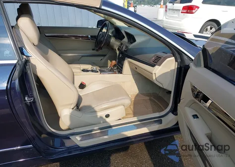 2011 Mercedes-Benz E 350 z USA, uszkodzony, nr VIN WDDKK5GF3BF062928